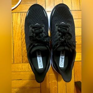 Women’s Hoka Clifton 8